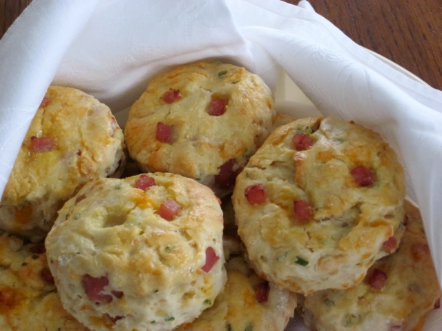 Cheese and Ham Buttermilk Scones myfavouritepastime.com_9205