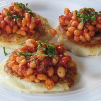 Gordon Ramsay's Homemade Spicy Baked Beans with Potato Cakes