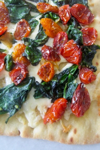 Garlic Roasted Tomato and Spinach Flatbread myfavouritepastime.com